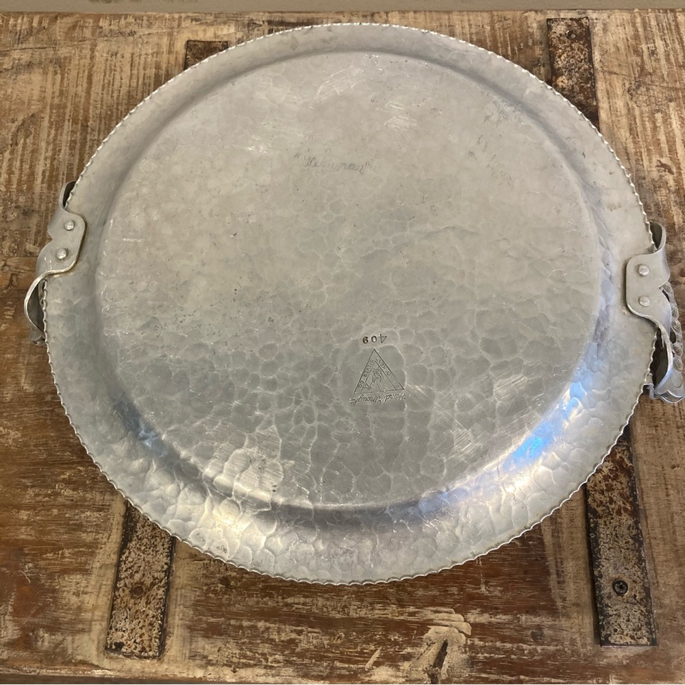 Vintage Rodney Kent Hammered Aluminum Round 14" Serving Tray # 409 - Picture 3 of 15